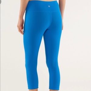 Lululemon reversible blue/ black cropped leggings